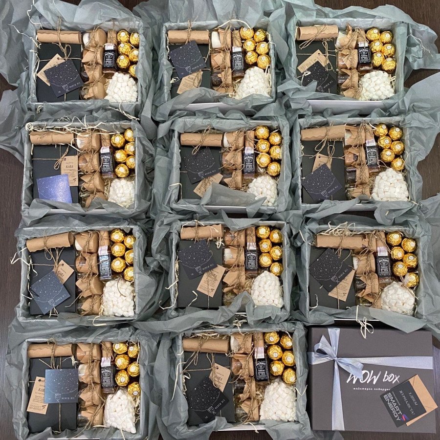 Корпоративний подарунковий набір з кавою брендований