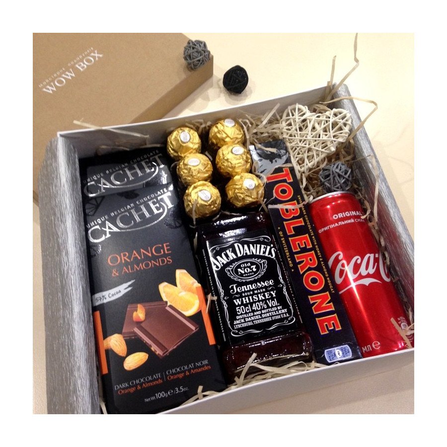 Подарунковий набір з віскі, колою та шоколадом N 34