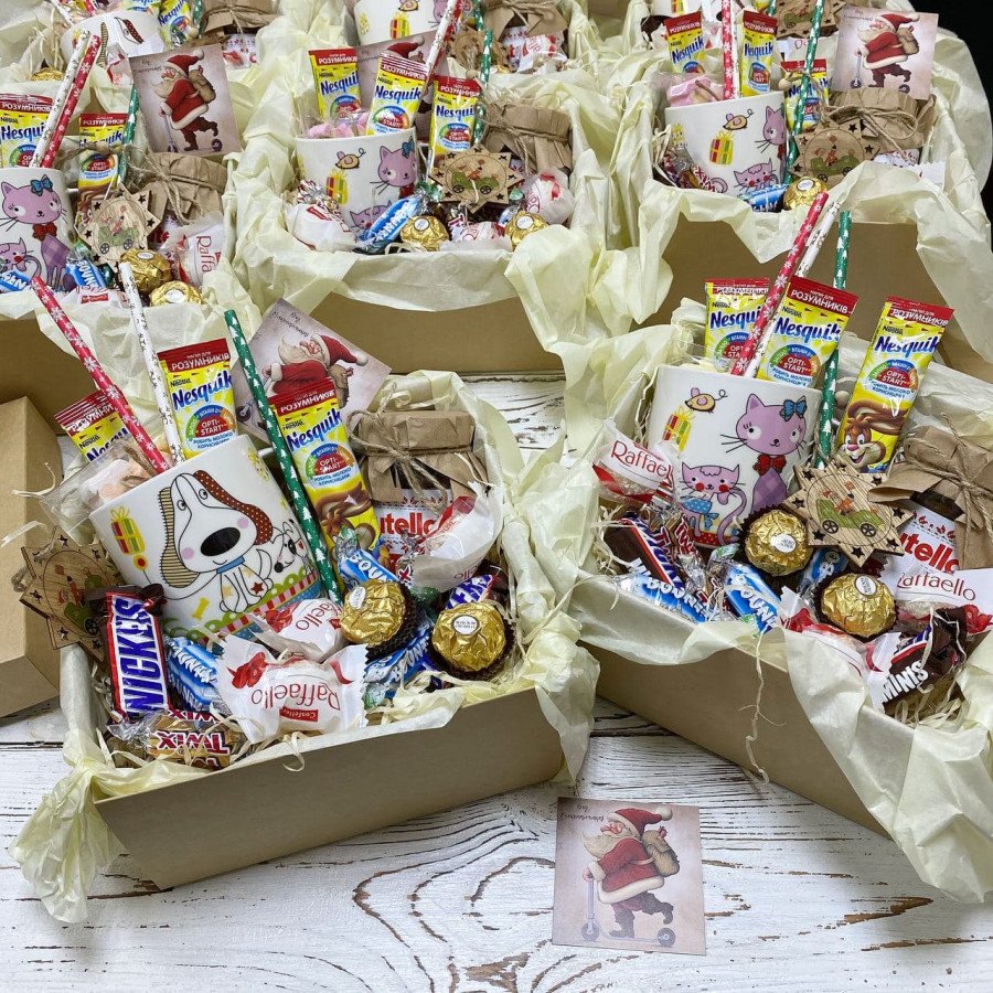 Подарунки дітям на Миколая. Солодощі