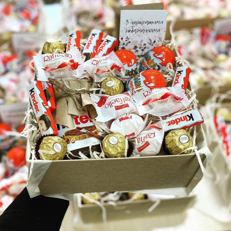 Бокс солодощів в подарунок "080"
