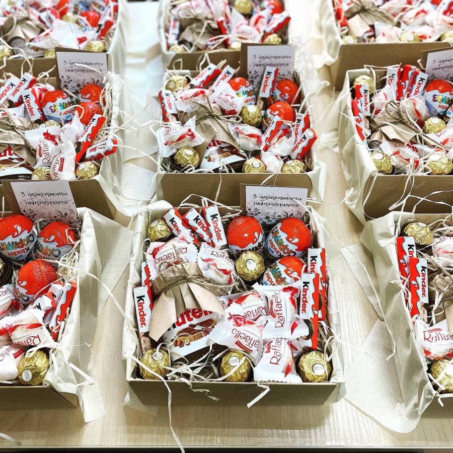 Бокс солодощів в подарунок "080"