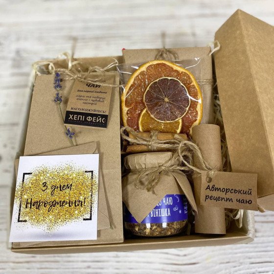 чай зі спеціями та рецептом