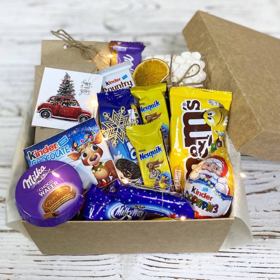 Подарунок дитині до Дня Миколая "Солодкий бокс"