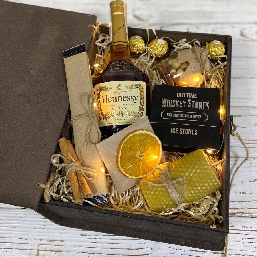 Подарунок на Новий Рік "Hennessy"