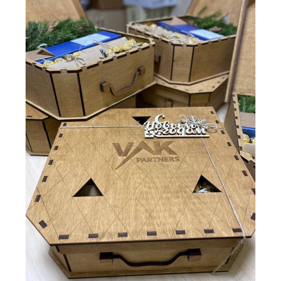 VIP подарунок партнерам з гравіюванням логотипу