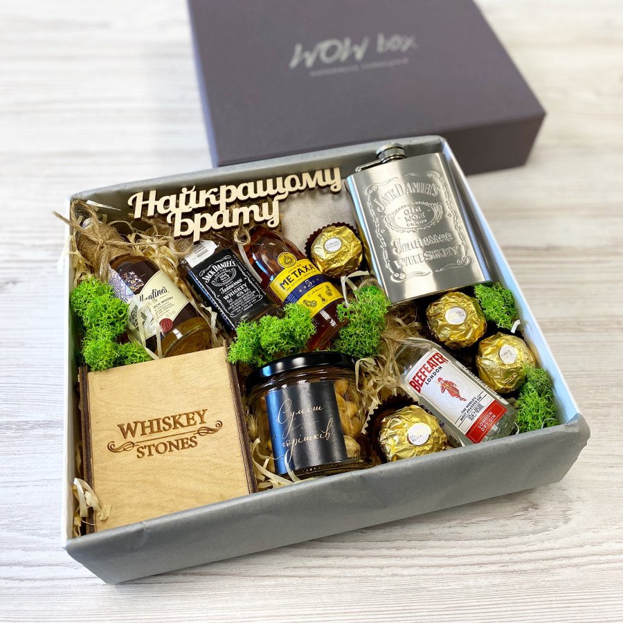 подарунковий бокс з віскі, флягою та камінцями для віскі