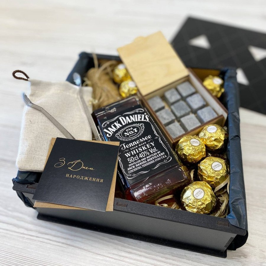 Бокс до Дня народження чоловіку