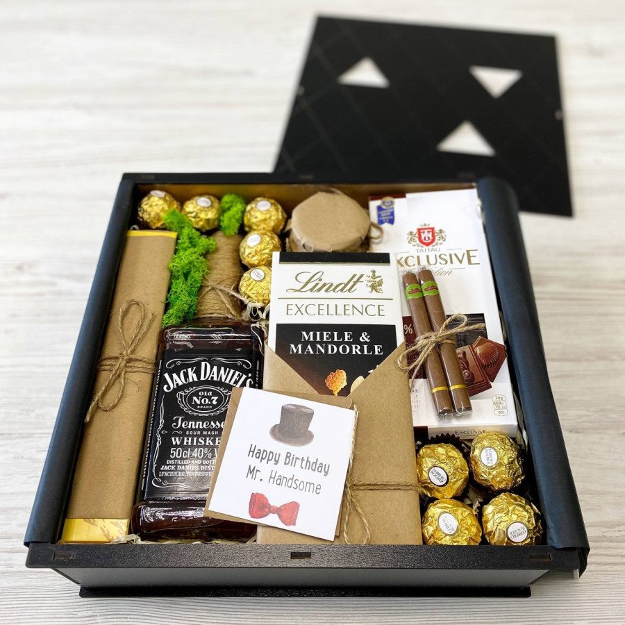 Подарунок на день народження чоловіку /тату / другу