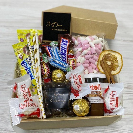 Бокс солодощів для дитини з нутелою