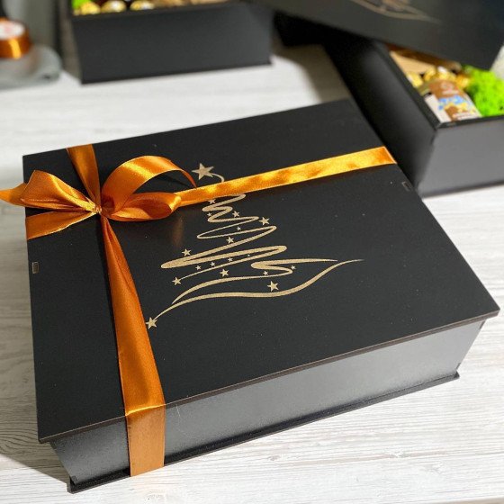 Коробка новорічна подарункова чорна