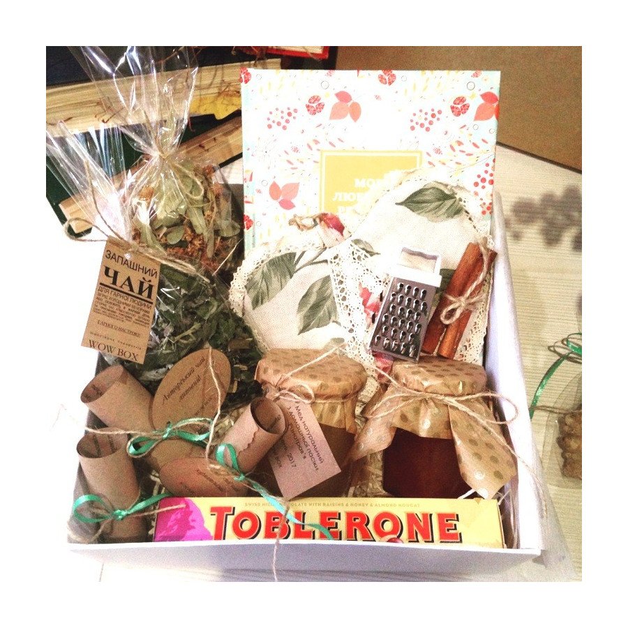 Книга для запису рецептів в наборі з чаєм