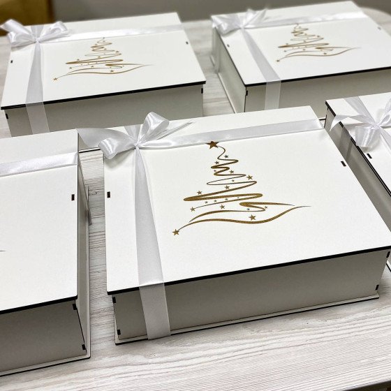 Хенесі в новорічному боксі №25070