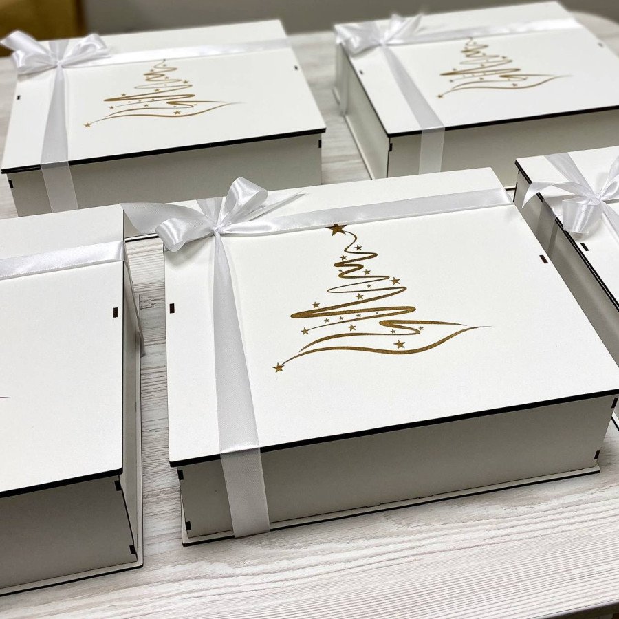 Хенесі в новорічному боксі №25070