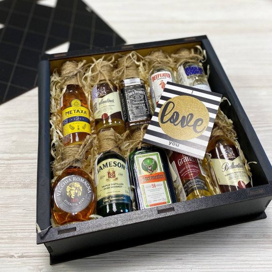 Подарунок коханому, міні алкоголь, віскі, коньяк, лікер