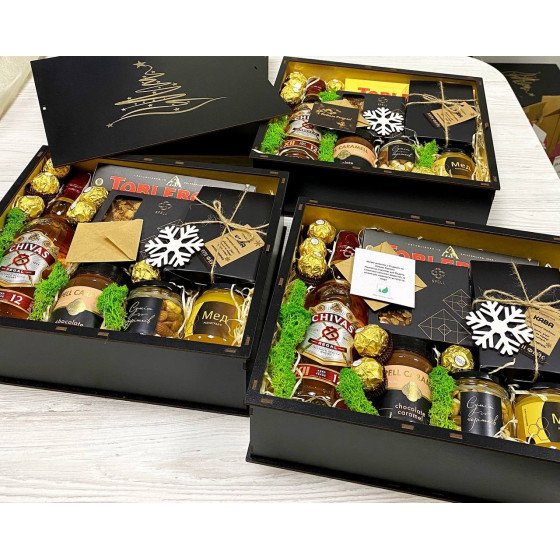 Подарунковий набір з Chivas Regal і доповненням №24920