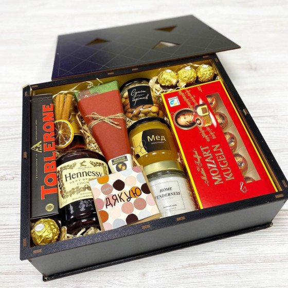 Подарунковий бокс з Hennessy №26120