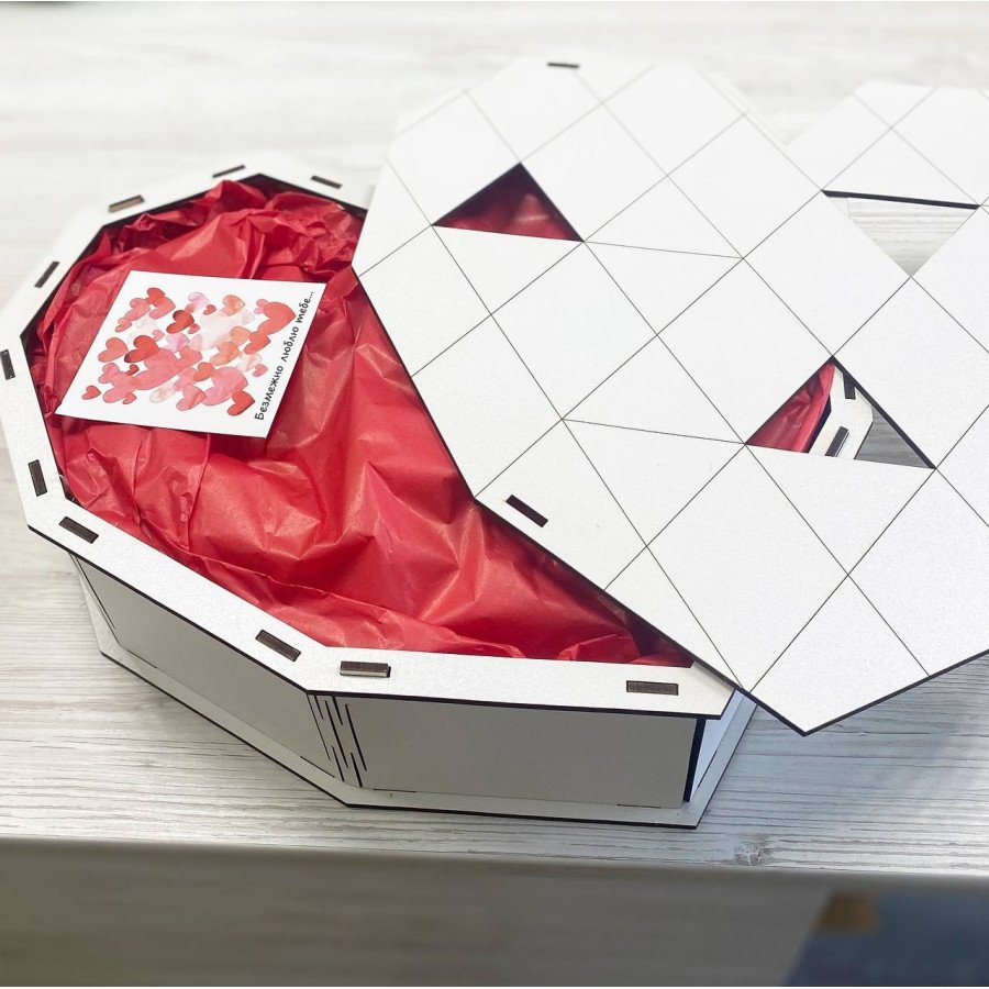 Fragolino з солодощами та ароматною свічкою №26165