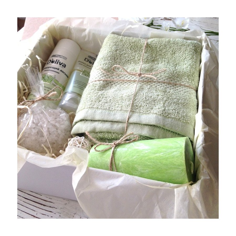 Жіночій набір косметики доліва в подарунок М