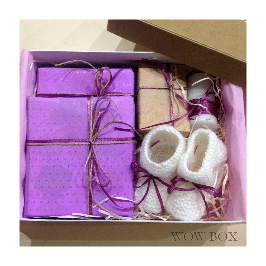 Дитячі пінетки ручної роботи в наборі в бузковому кольорі