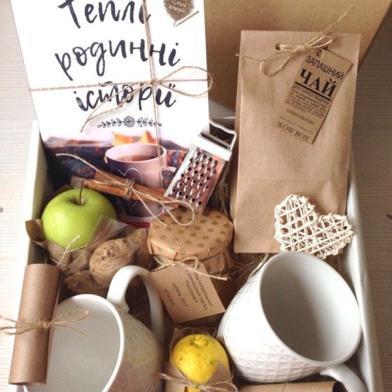 Книга та чай за авторським рецептом, 2 чашечки