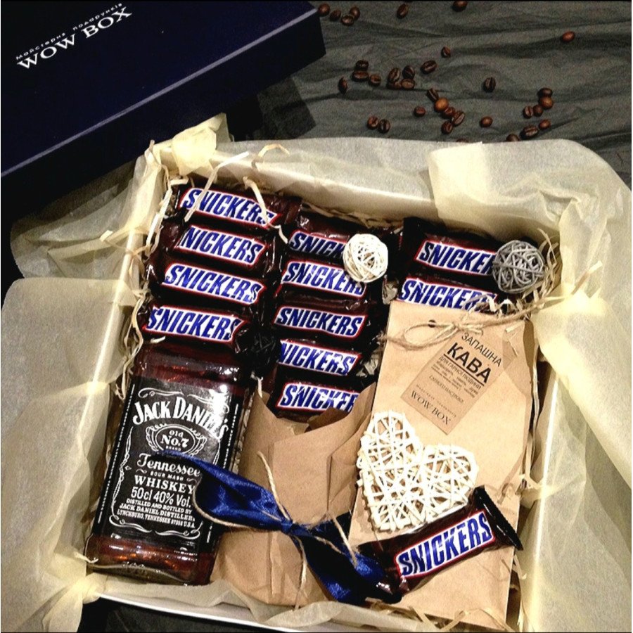 Набір в подарунок "Солодощі з віскі" Чоловічі подарункові набори - 1